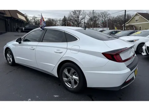 More photos of 2021 HYUNDAI SONATA SE at NWI Auto Finance Schererville, IN