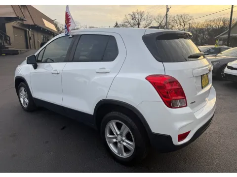 More photos of 2021 CHEVROLET TRAX LS at NWI Auto Finance Schererville, IN