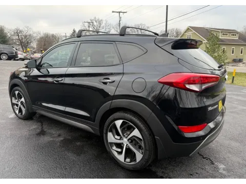 More photos of 2016 HYUNDAI TUCSON LIMITED at NWI Auto Finance Schererville, IN
