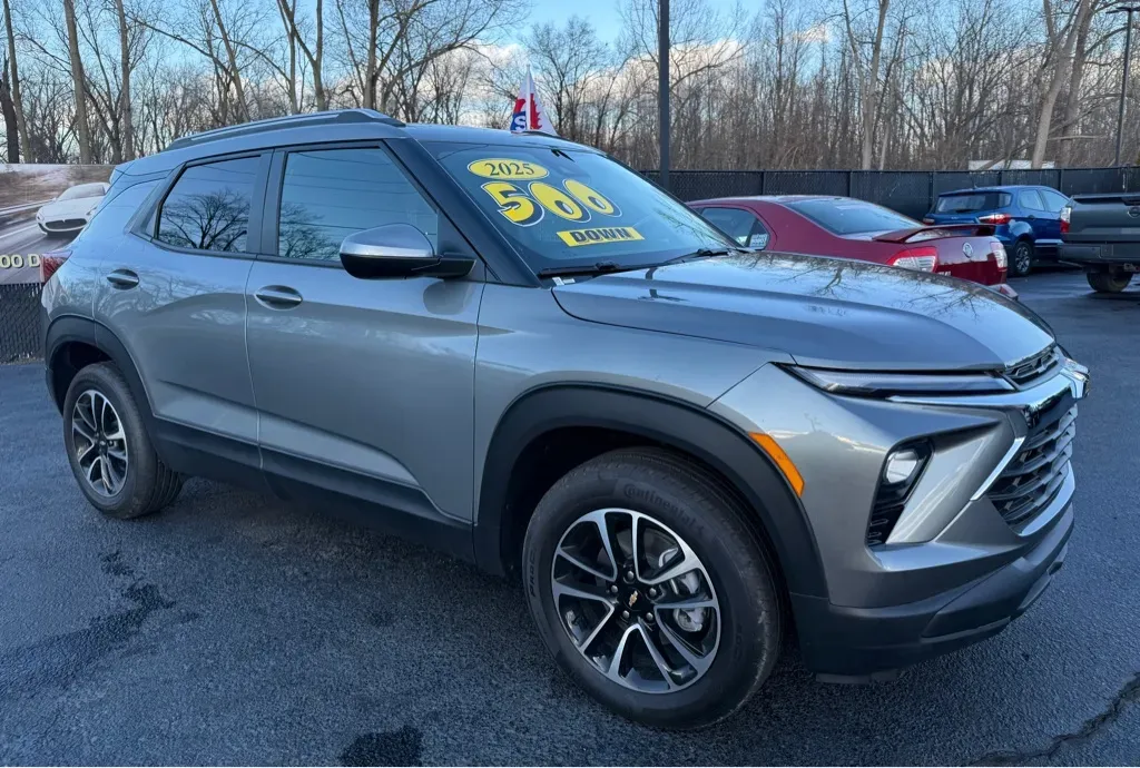 Gray 2025 CHEVROLET TRAILBLAZER LT for sale in Schererville, IN