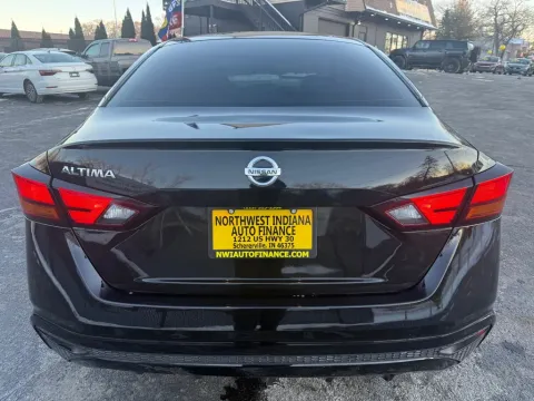More photos of 2022 NISSAN ALTIMA 2.5 S at NWI Auto Finance Schererville, IN