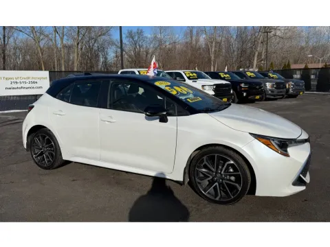 White 2022 TOYOTA COROLLA HATCHBA XSE for sale in Schererville, IN