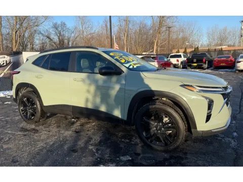 Green 2025 CHEVROLET TRAX ACTIV for sale in Schererville, IN