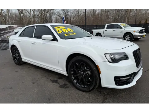 White 2023 CHRYSLER 300 TOURING L for sale in Schererville, IN