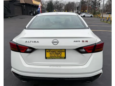 More photos of 2024 NISSAN ALTIMA 2.5 SR at NWI Auto Finance Schererville, IN