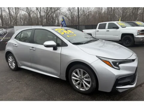 Silver 2024 TOYOTA COROLLA HATCHBA SE for sale in Schererville, IN