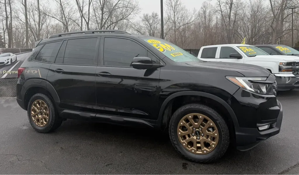 Black 2022 HONDA PASSPORT TRAILSPORT for sale in Schererville, IN