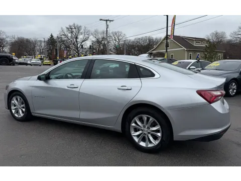 More photos of 2022 CHEVROLET MALIBU LT at NWI Auto Finance Schererville, IN