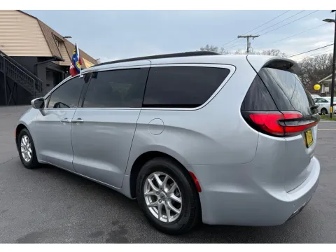 More photos of 2022 CHRYSLER PACIFICA TOURING L at NWI Auto Finance Schererville, IN