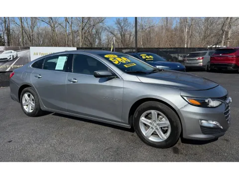 Gray 2024 CHEVROLET MALIBU LT for sale in Schererville, IN