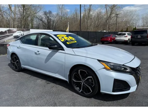 Blue 2023 NISSAN ALTIMA 2.5 SR for sale in Schererville, IN