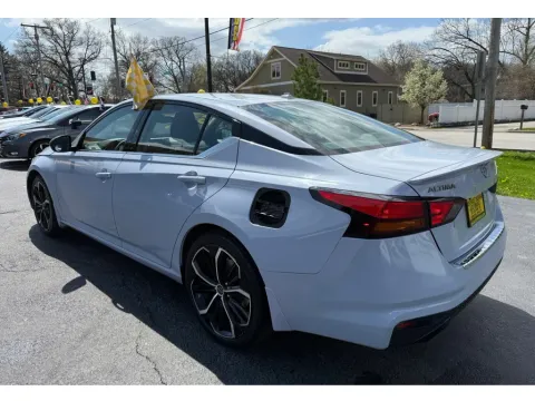 More photos of 2023 NISSAN ALTIMA 2.5 SR at NWI Auto Finance Schererville, IN