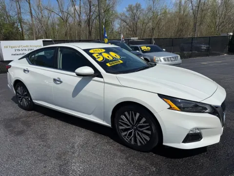 White 2023 NISSAN ALTIMA 2.5 SV for sale in Schererville, IN