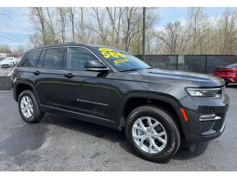 Brown 2023 JEEP GRAND CHEROKEE LIMITED for sale in Schererville, IN