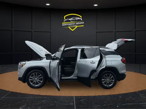 Another view of 2022 GMC TERRAIN SLT for sale in Schererville, IN at NWI Auto Finance Schererville