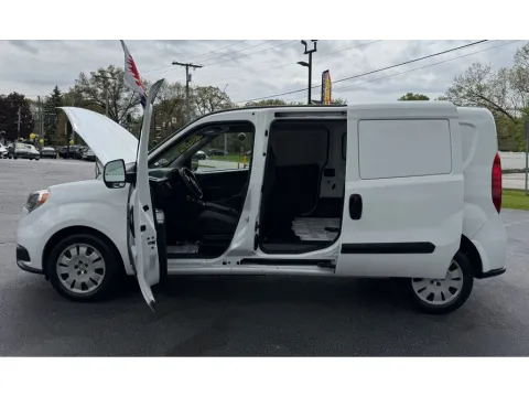 More photos of 2022 RAM PROMASTER CITY BASE at NWI Auto Finance Schererville, IN