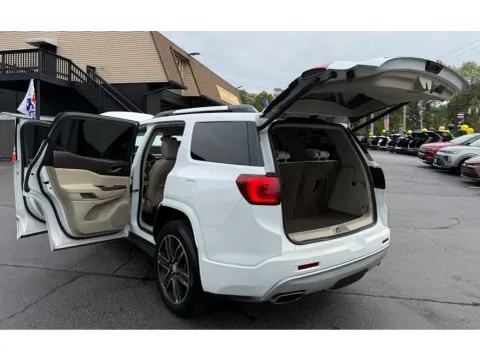 More photos of 2019 GMC ACADIA DENALI at NWI Auto Finance Schererville, IN