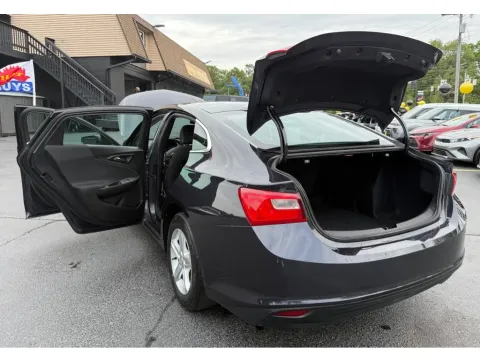 More photos of 2022 CHEVROLET MALIBU LS at NWI Auto Finance Schererville, IN