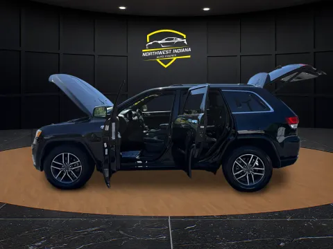 Another view of 2020 JEEP GRAND CHEROKEE LIMITED for sale in Schererville, IN at NWI Auto Finance Schererville