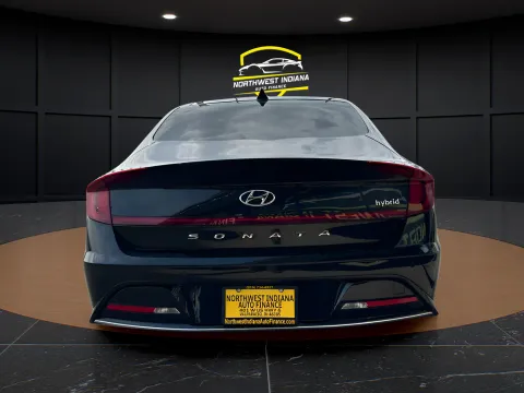 More photos of 2023 HYUNDAI SONATA HYBRID LIMITED at NWI Auto Finance Schererville, IN