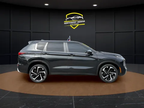 More photos of 2024 MITSUBISHI OUTLANDER SE at NWI Auto Finance Schererville, IN