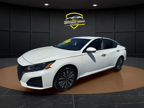 White 2023 NISSAN ALTIMA 2.5 SV for sale in Schererville, IN