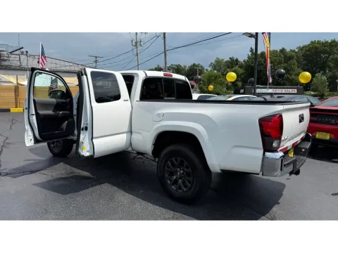 More photos of 2021 TOYOTA TACOMA SR V6 at NWI Auto Finance Schererville, IN