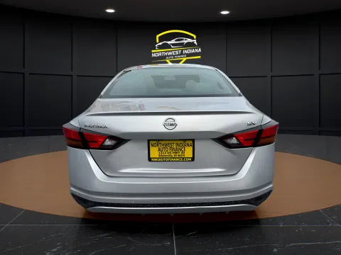 More photos of 2021 NISSAN ALTIMA 2.5 SV at NWI Auto Finance Schererville, IN