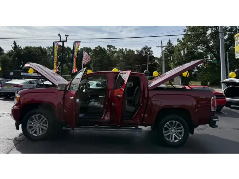 Another view of 2020 GMC CANYON SLT for sale in Schererville, IN at NWI Auto Finance Schererville