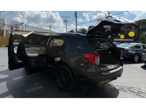 More photos of 2020 FORD EXPLORER PLATINUM at NWI Auto Finance Schererville, IN