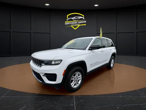 White 2024 JEEP GRAND CHEROKEE LAREDO for sale in Schererville, IN