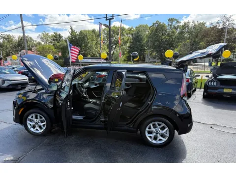 Another view of 2025 KIA SOUL LX for sale in Schererville, IN at NWI Auto Finance Schererville