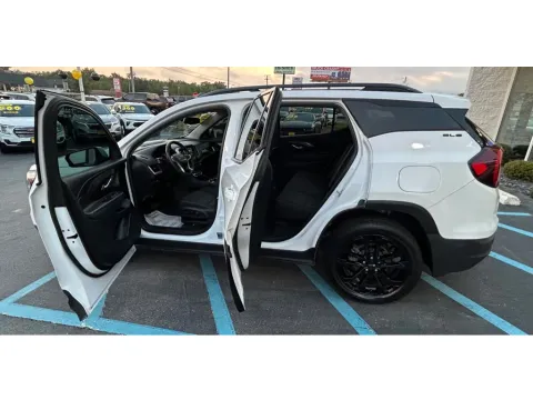 Another view of 2022 GMC TERRAIN SLE for sale in Schererville, IN at NWI Auto Finance Schererville