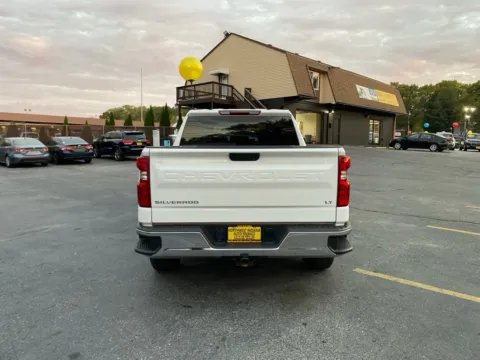 More photos of 2021 Chevrolet Silverado 1500 LT at NWI Auto Finance Schererville, IN