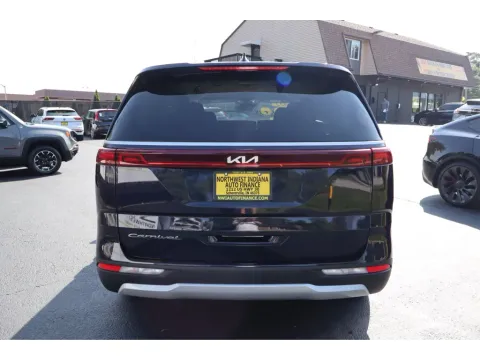More photos of 2022 KIA CARNIVAL LX at NWI Auto Finance Schererville, IN