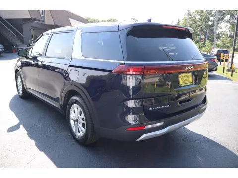 More photos of 2022 KIA CARNIVAL LX at NWI Auto Finance Schererville, IN