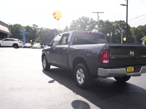 More photos of 2022 RAM 1500 CLASSIC SLT at NWI Auto Finance Schererville, IN