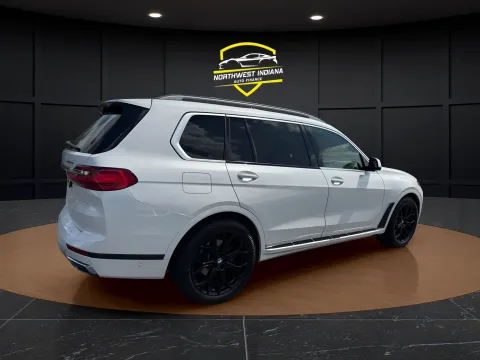 More photos of 2021 BMW X7 XDRIVE40I at NWI Auto Finance Schererville, IN