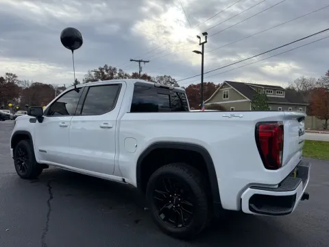 More photos of 2021 GMC SIERRA 1500 ELEVATION at NWI Auto Finance Schererville, IN