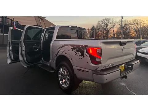 Another view of 2020 NISSAN TITAN SL for sale in Schererville, IN at NWI Auto Finance Schererville