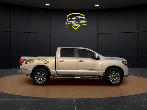 More photos of 2020 NISSAN TITAN SL at NWI Auto Finance Schererville, IN