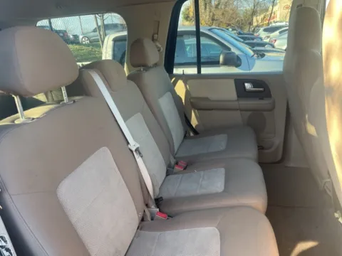 More photos of 2004 Ford Expedition at Hi Lo Auto Sales - Cockeysville, MD