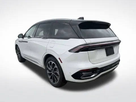 Another view of 2024 Lincoln Nautilus Reserve for sale in Cockeysville, MD at Used Cars of Baltimore