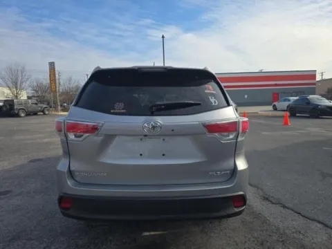 More photos of 2014 Toyota Highlander XLE V6 at Hi Lo Auto Sales - Cockeysville, MD
