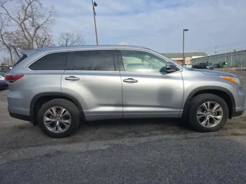 Another view of 2014 Toyota Highlander XLE V6 for sale in Cockeysville, MD at Hi Lo Auto Sales - Cockeysville