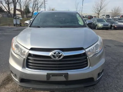Photos of 2014 Toyota Highlander XLE V6 for sale in Cockeysville, MD at Hi Lo Auto Sales - Cockeysville