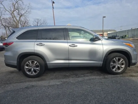 Another view of 2014 Toyota Highlander XLE V6 for sale in Cockeysville, MD at Hi Lo Auto Sales - Cockeysville