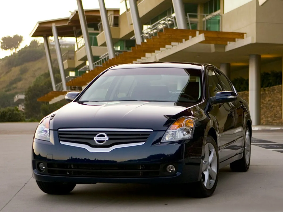 2009 Nissan Altima S's photo