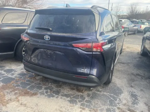 More photos of 2021 Toyota Sienna XLE at Hi Lo Auto Sales - Cockeysville, MD