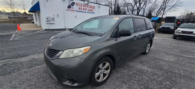 2011 Toyota Sienna LE for sale in Cockeysville, MD